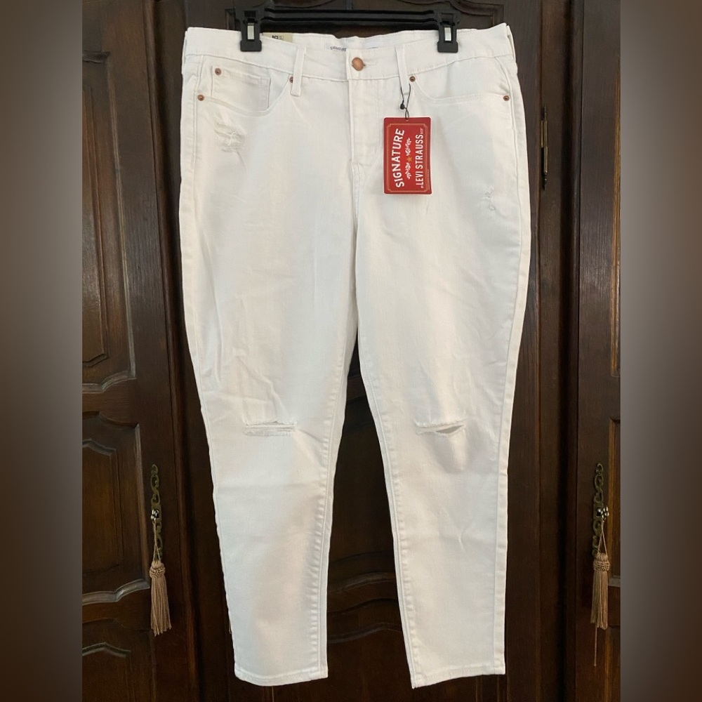 Levi’s simply stretch mid rise skinny crop white distressed jeans NWT 14 32